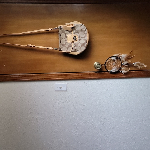 🌸70TH ANNIVERSARY LIMITED EDITION COACH PURSE🌸 - Picture 2 of 10